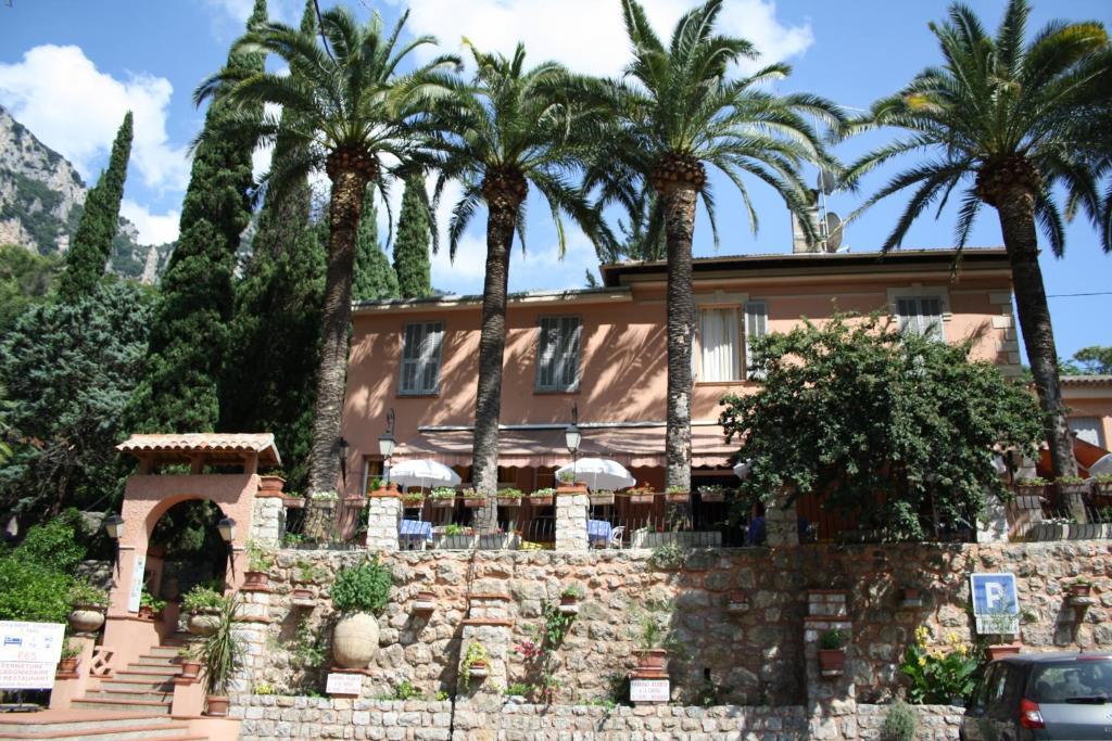 Auberge Les Gorges Du Loup Tourrettes-sur-Loup Esterno foto