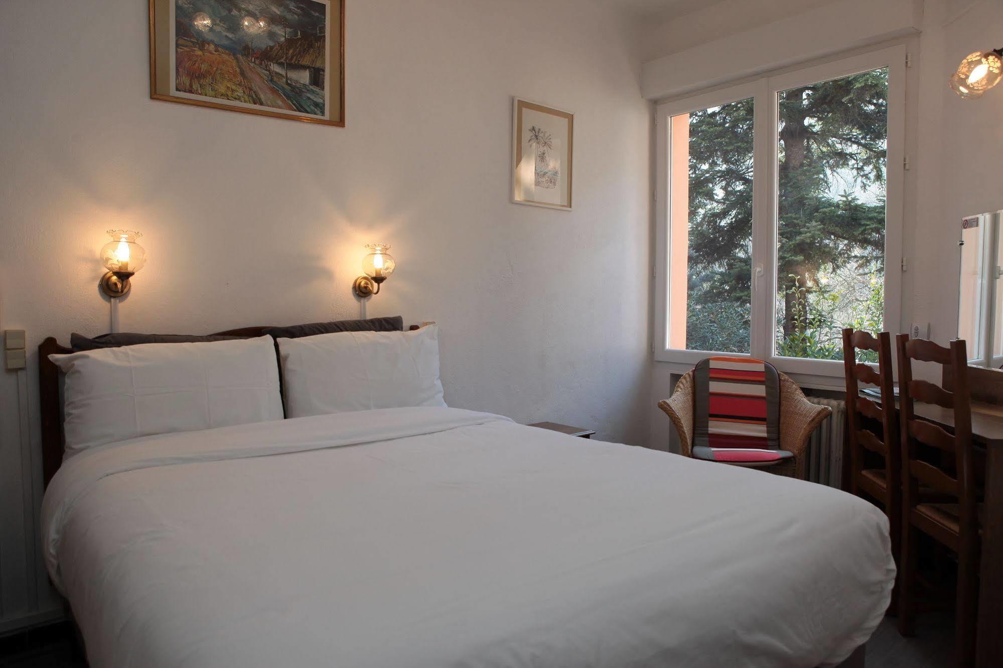 Auberge Les Gorges Du Loup Tourrettes-sur-Loup Esterno foto