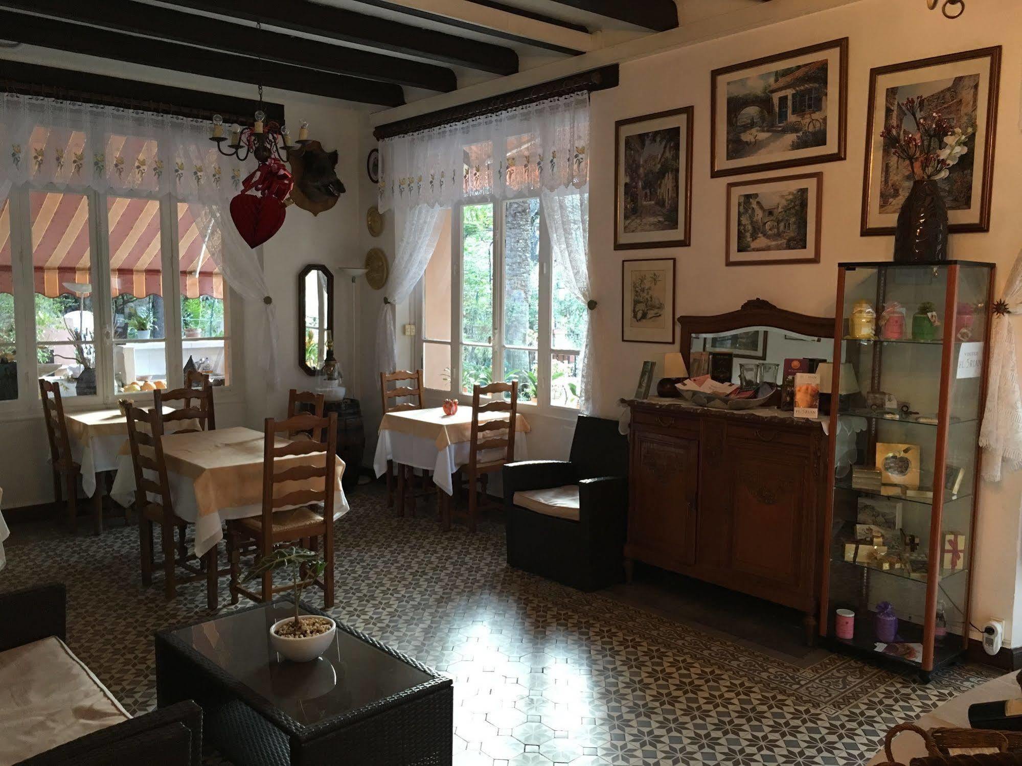 Auberge Les Gorges Du Loup Tourrettes-sur-Loup Esterno foto