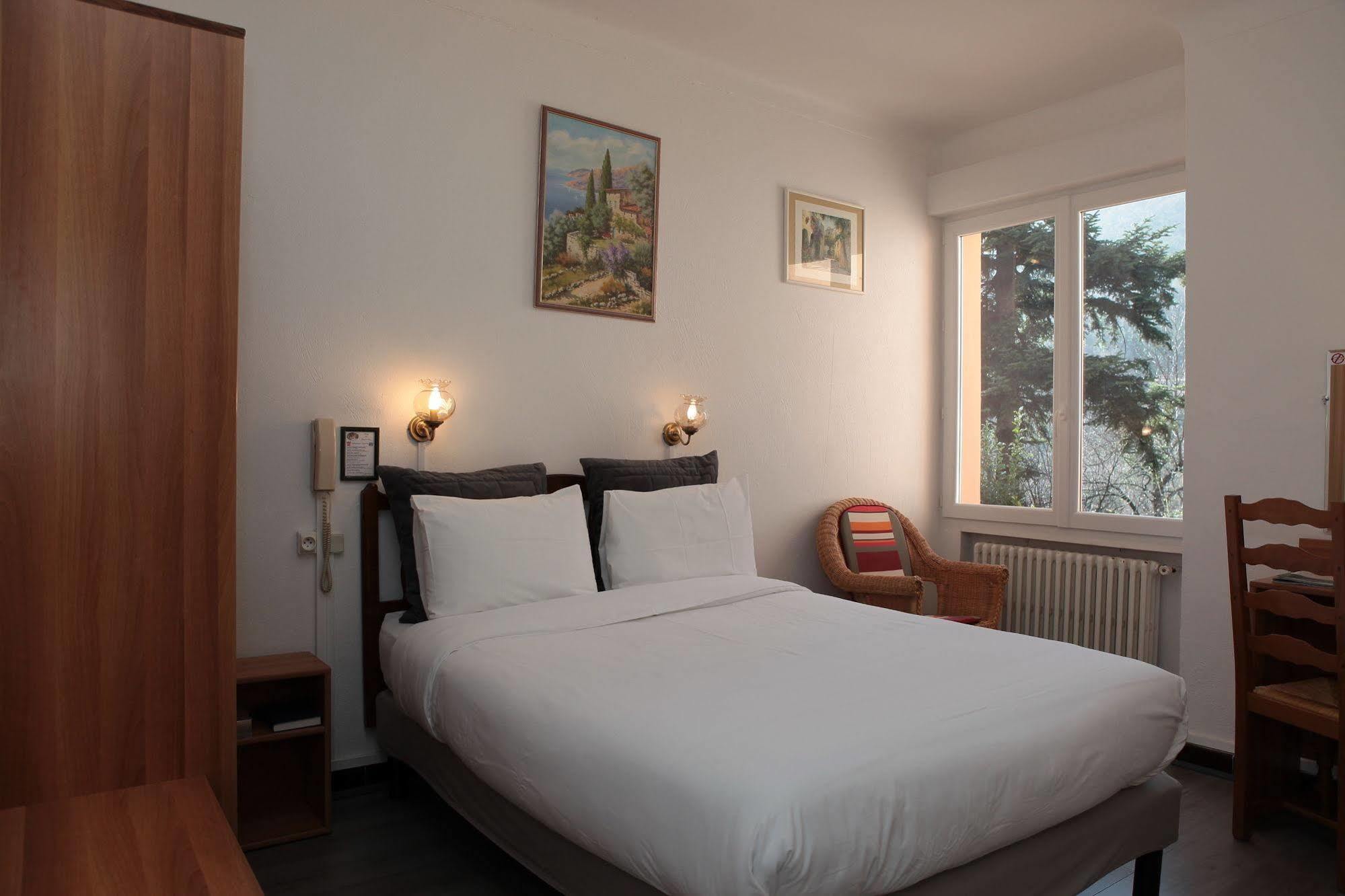 Auberge Les Gorges Du Loup Tourrettes-sur-Loup Esterno foto